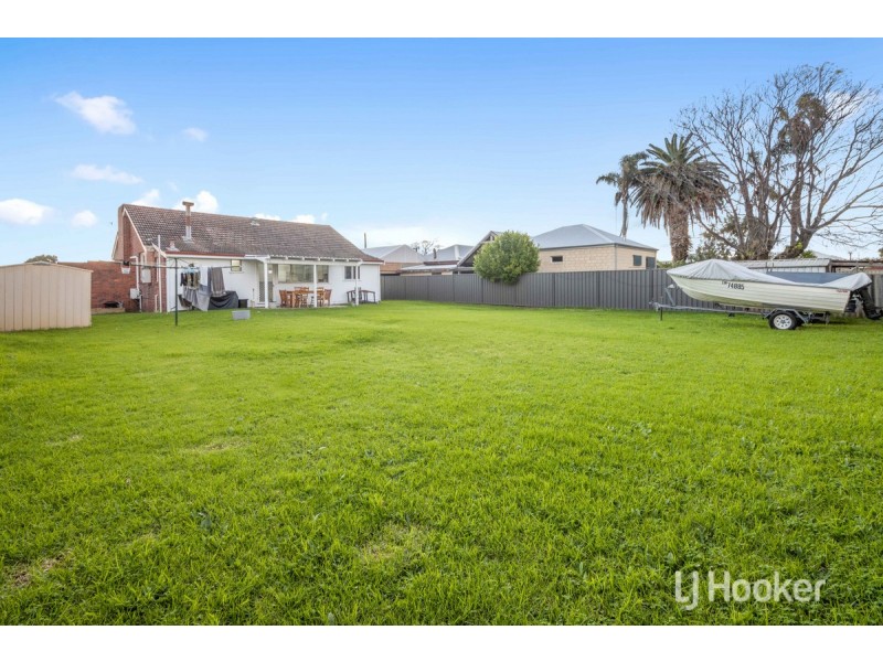 16a Diane Crescent, Mooroolbark VIC 3138