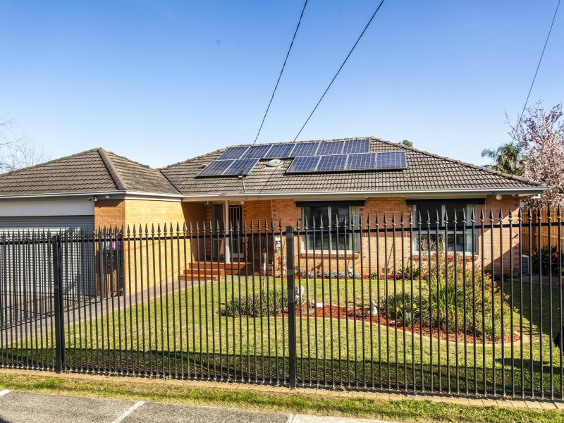 65 Pembroke Road, Mooroolbark VIC 3138