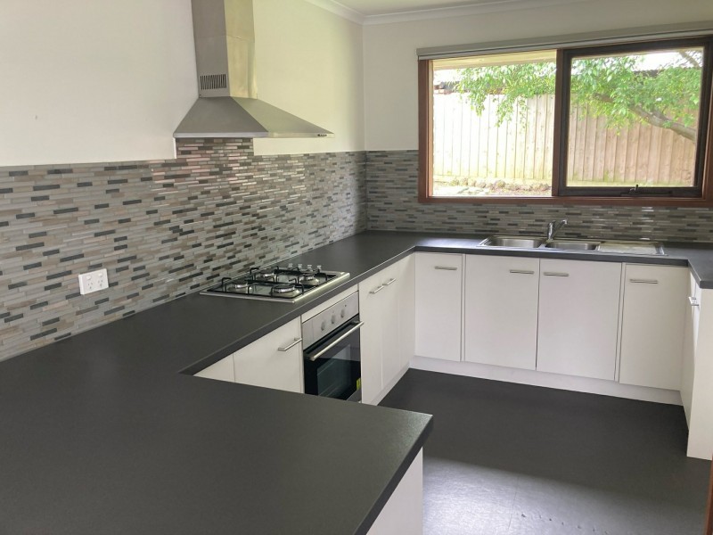 6 Statesman Crescent, Mooroolbark VIC 3138