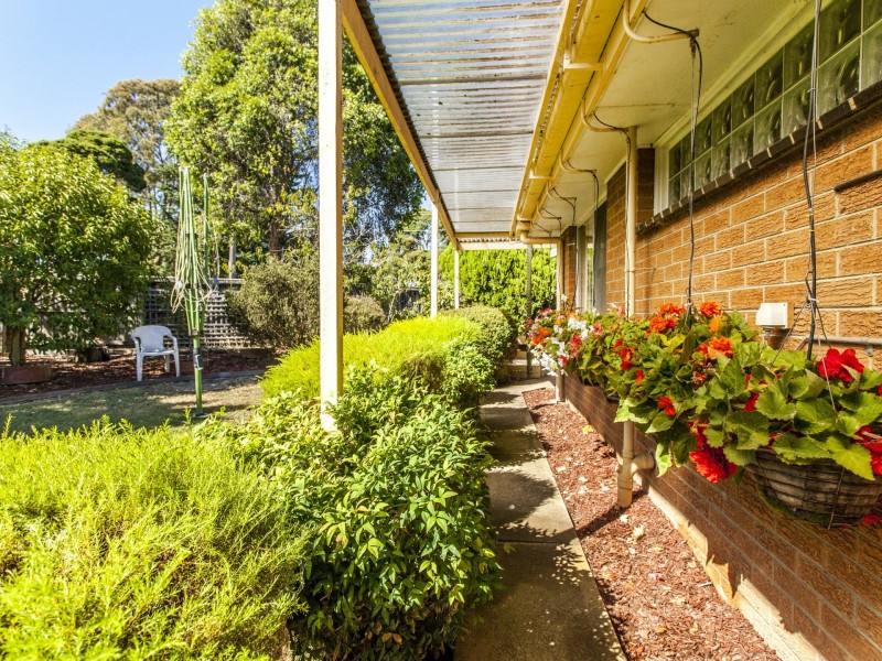 29 Russell Avenue, Mooroolbark VIC 3138