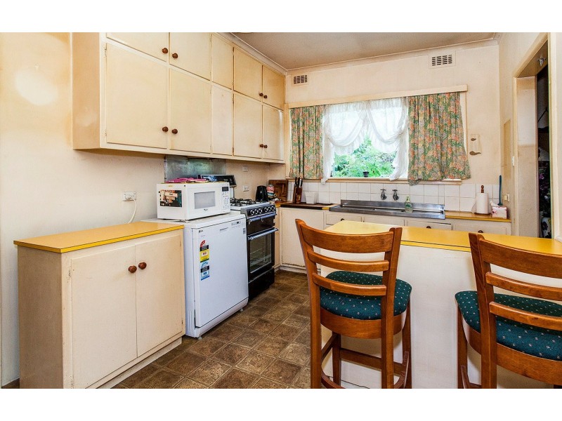 72 Durham Road, Kilsyth VIC 3137
