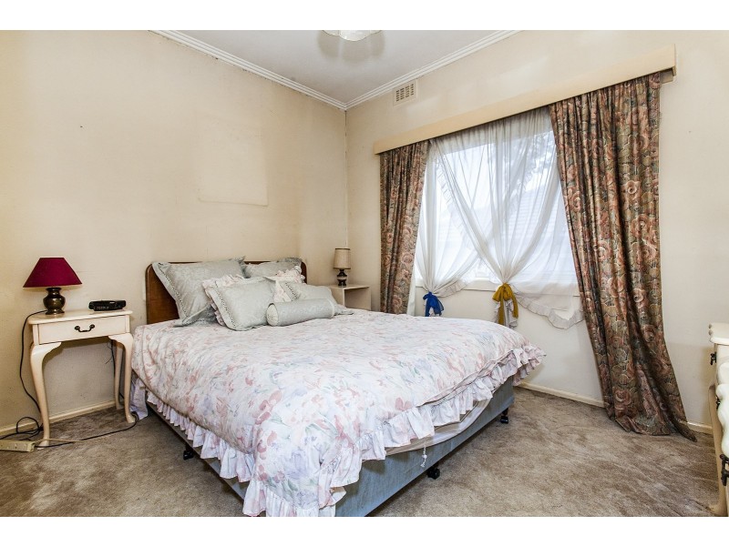 72 Durham Road, Kilsyth VIC 3137
