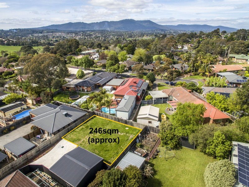 Lot 2/24 Wainewright Avenue, Mooroolbark VIC 3138