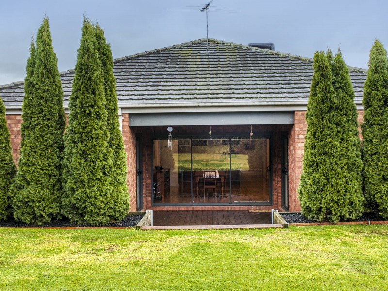 28 Tudor Drive, Mooroolbark VIC 3138