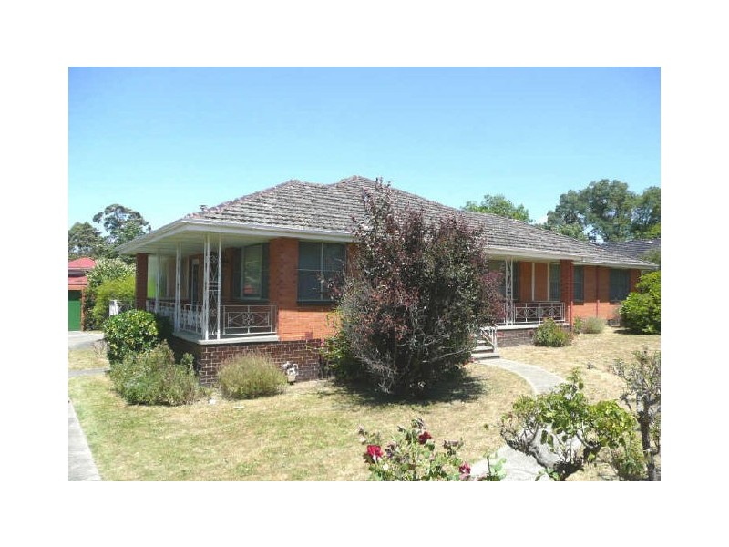 196 Eastfield Road, Croydon South VIC 3136