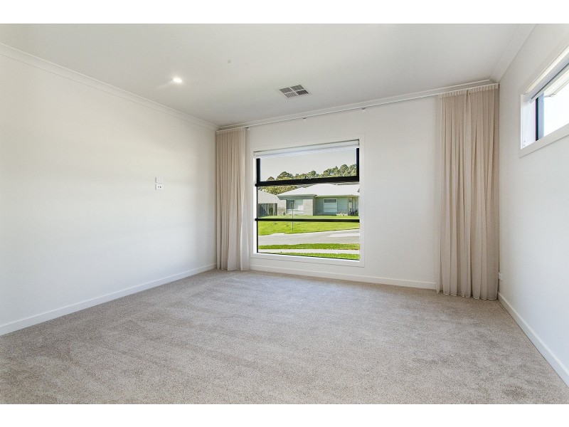 2 Janson Place, Lilydale VIC 3140