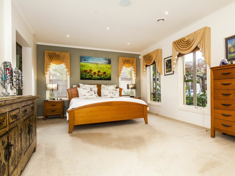 74 Blue Ridge Drive, Mooroolbark VIC 3138