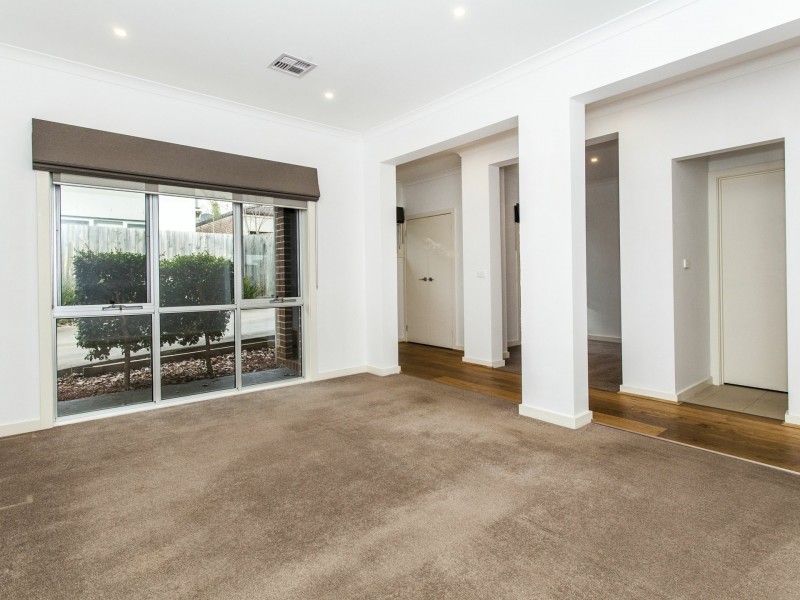 6 Phillip Close, Lilydale VIC 3140