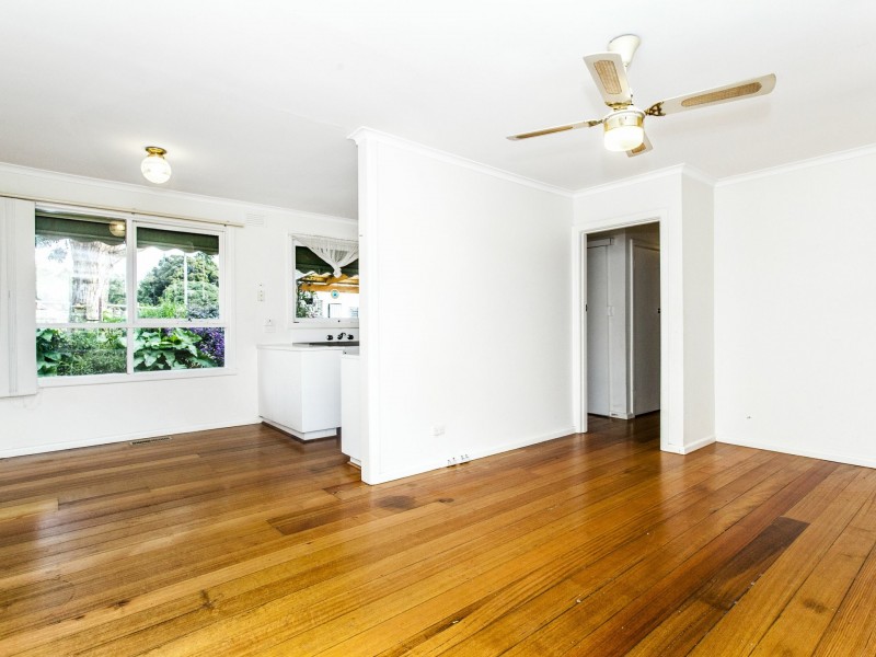 69 Hawthory Road, Mooroolbark VIC 3138