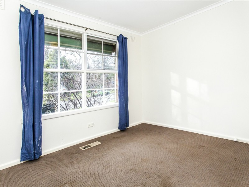 69 Hawthory Road, Mooroolbark VIC 3138