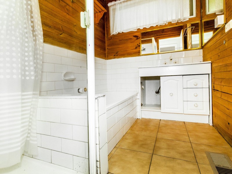 69 Hawthory Road, Mooroolbark VIC 3138