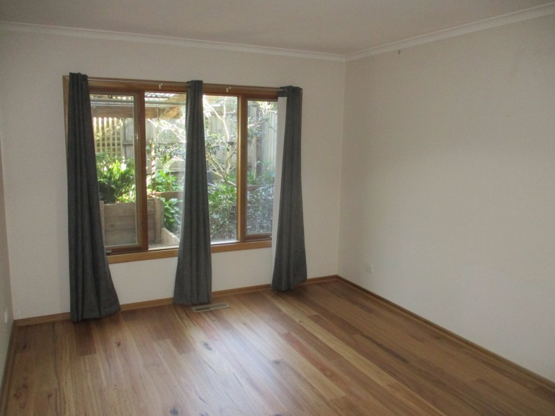 1/2 Cherry Court, Mitcham VIC 3132