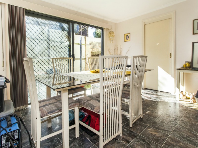 2/1 Pine Crescent, Boronia VIC 3155