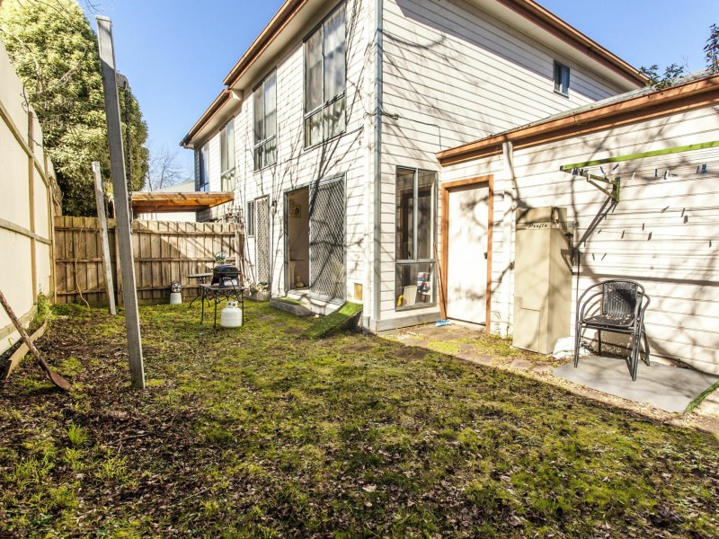 2/1 Pine Crescent, Boronia VIC 3155