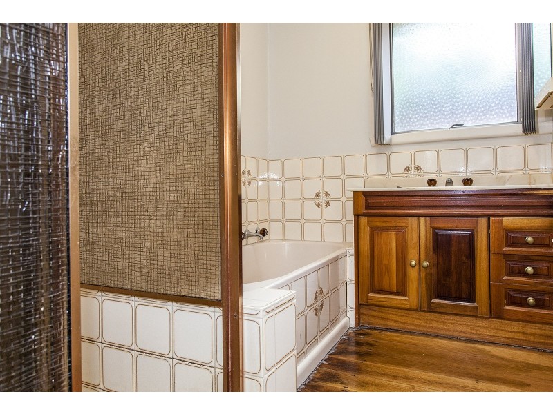25 Glen Dhu Road, Kilsyth VIC 3137