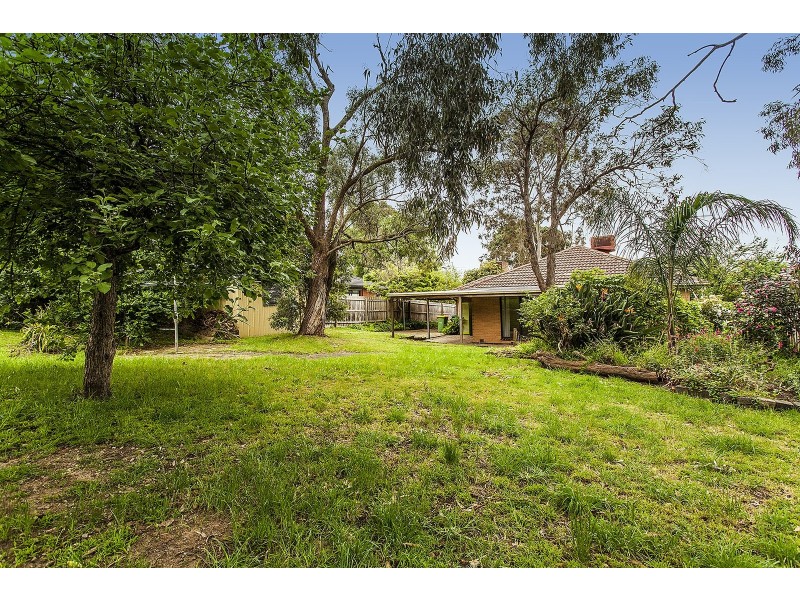 25 Glen Dhu Road, Kilsyth VIC 3137