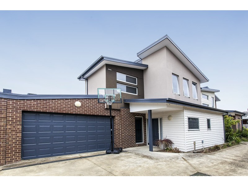 1 Diggers Walk, Lilydale VIC 3140