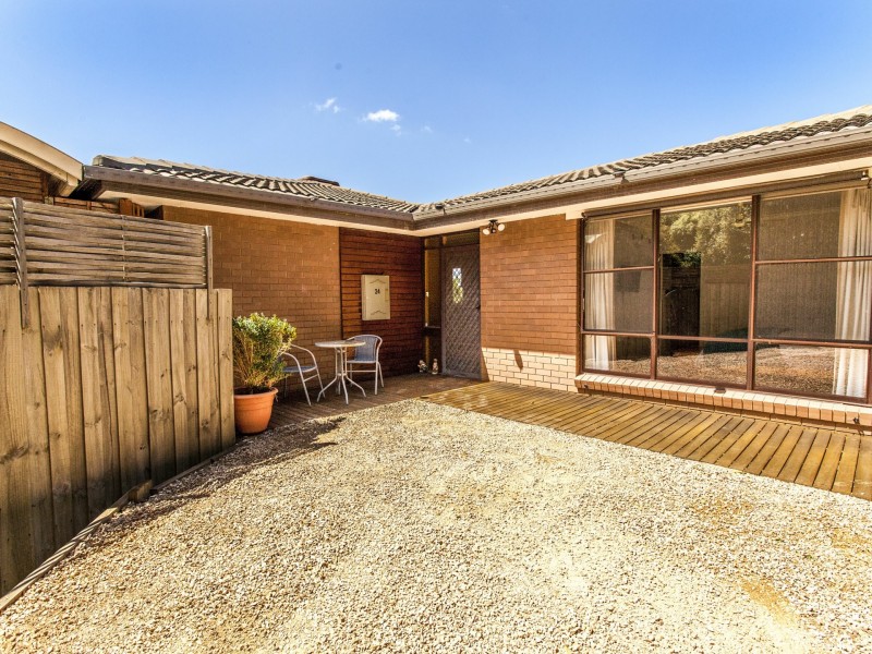 24 Landscape Drive, Mooroolbark VIC 3138