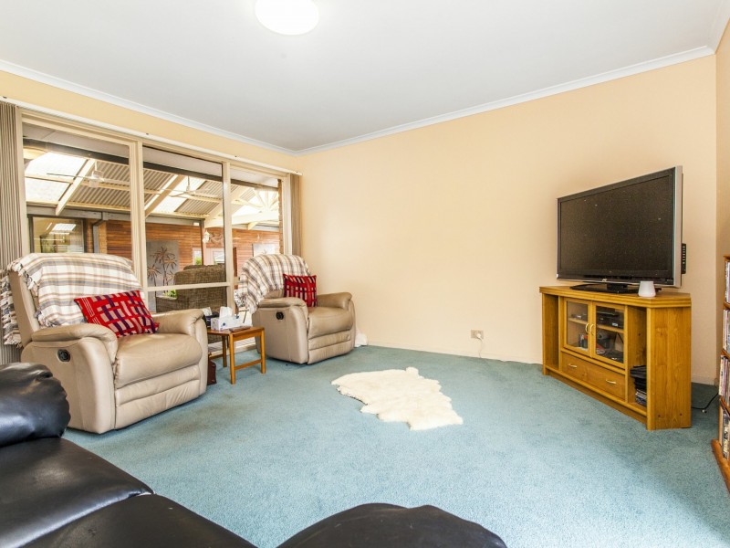 24 Summerhill Park Drive, Mooroolbark VIC 3138