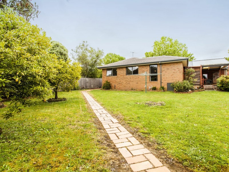 24 Summerhill Park Drive, Mooroolbark VIC 3138