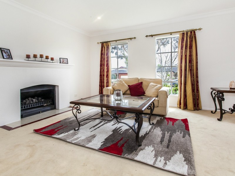 64 Regency Rise, Chirnside Park VIC 3116