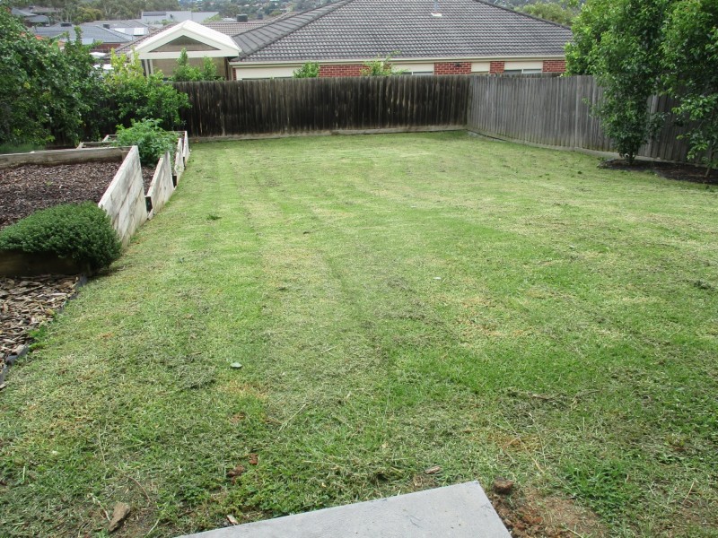 21 Regent Avenue, Mooroolbark VIC 3138