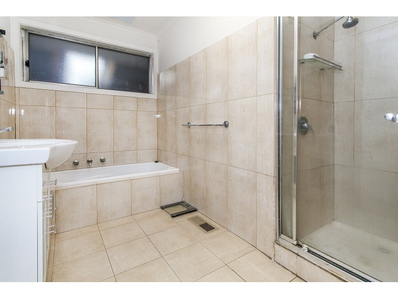 1D Dunrossil Drive, Kilsyth VIC 3137