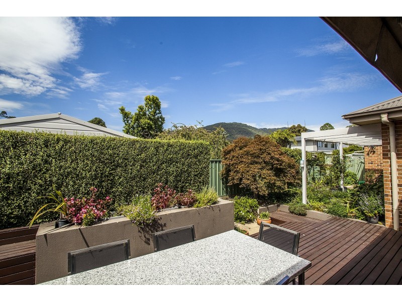 12 Smithacres Road, Montrose VIC 3765