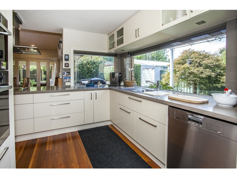 12 Smithacres Road, Montrose VIC 3765