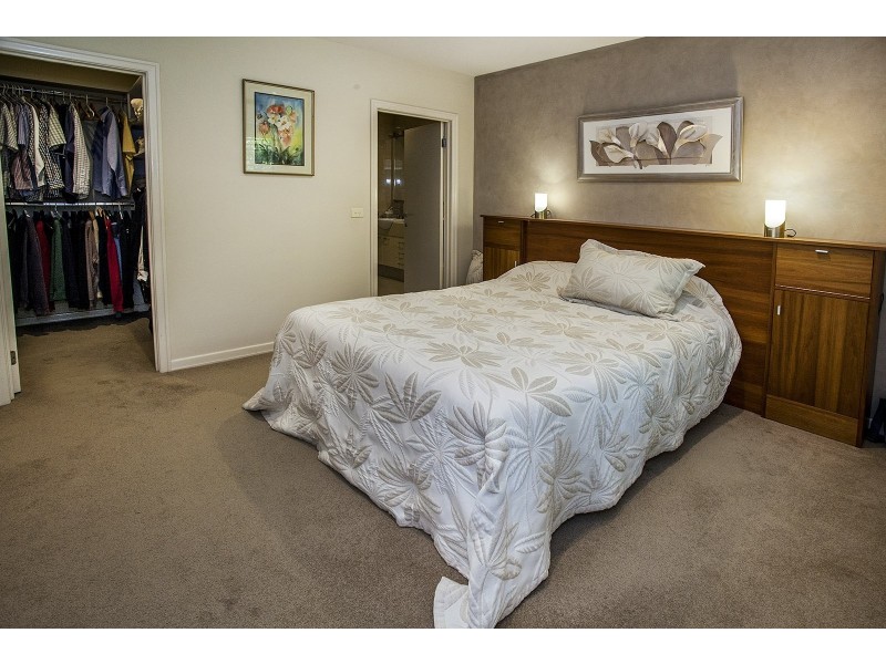 12 Smithacres Road, Montrose VIC 3765