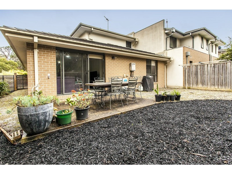 49 Spriggs Drive, Croydon VIC 3136
