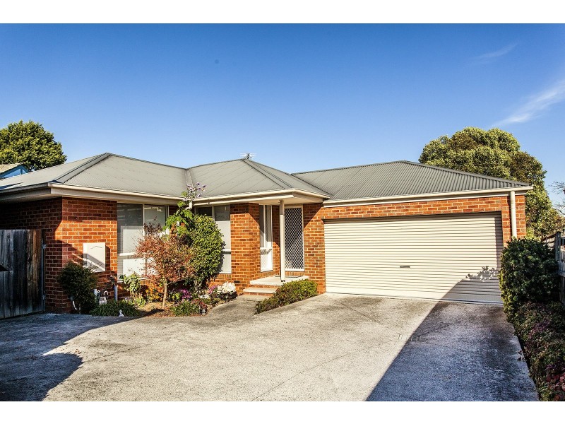 2/15 Krowera Street, Mooroolbark VIC 3138