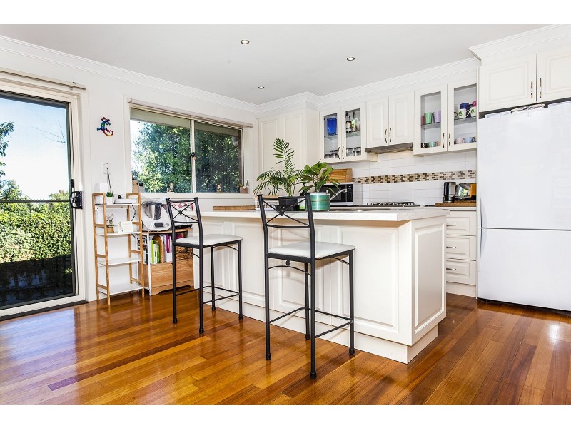 2/15 Krowera Street, Mooroolbark VIC 3138