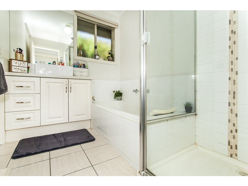 2/15 Krowera Street, Mooroolbark VIC 3138