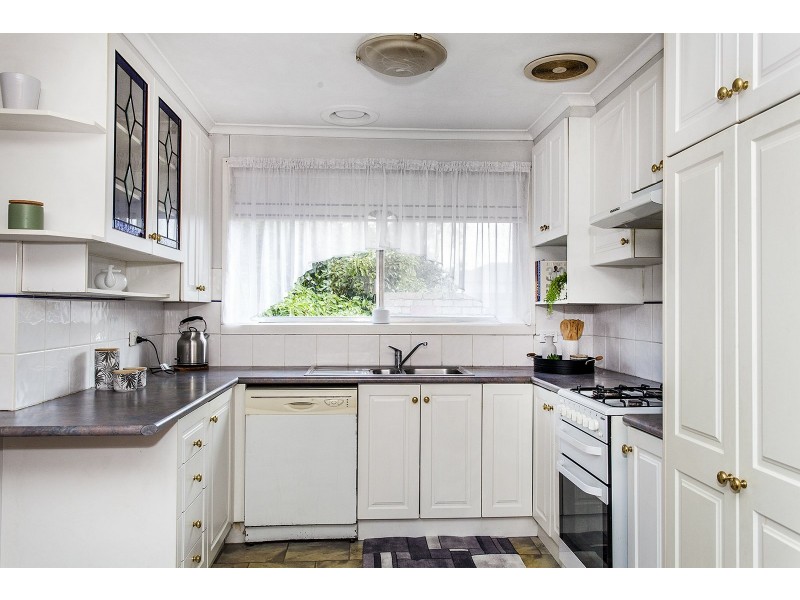 27 Wetherby Road, Doncaster VIC 3108