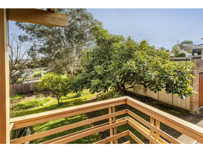 27 Wetherby Road, Doncaster VIC 3108