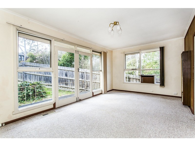 10 Masefield Avenue, Mooroolbark VIC 3138