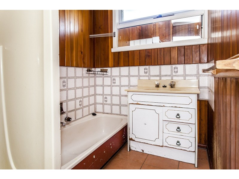 10 Masefield Avenue, Mooroolbark VIC 3138