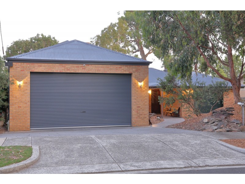 13 Lawson Road, Mooroolbark VIC 3138