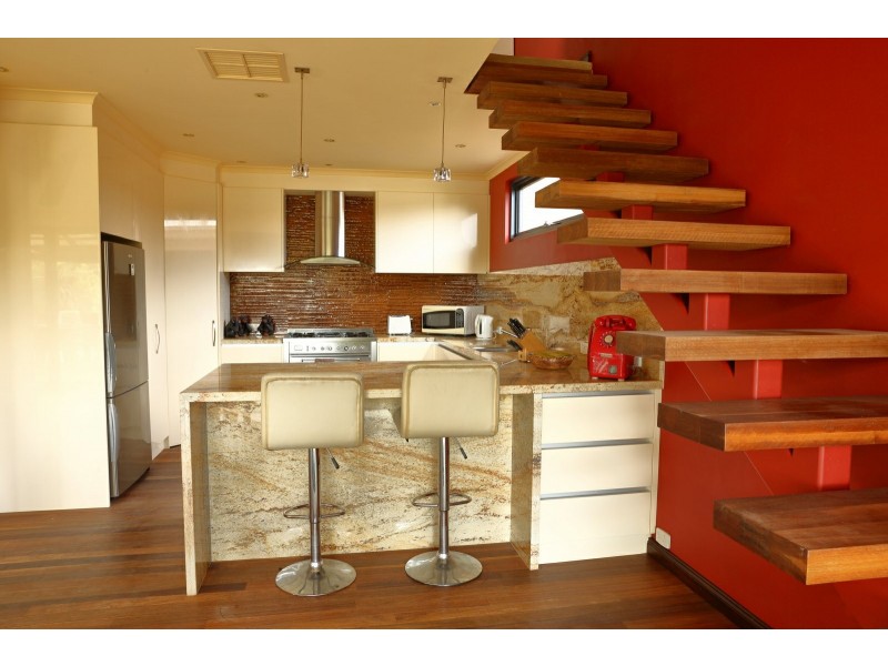 13 Lawson Road, Mooroolbark VIC 3138