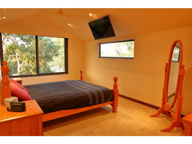 13 Lawson Road, Mooroolbark VIC 3138