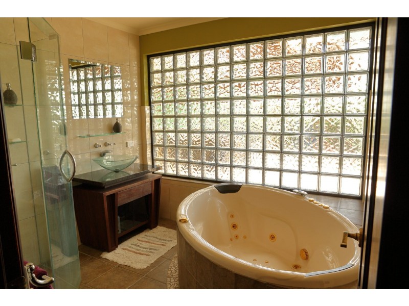 13 Lawson Road, Mooroolbark VIC 3138