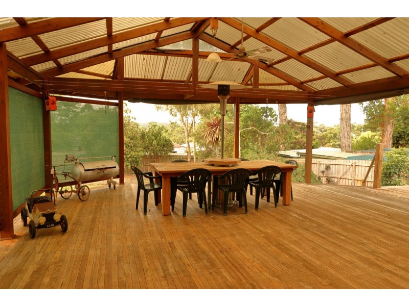 13 Lawson Road, Mooroolbark VIC 3138