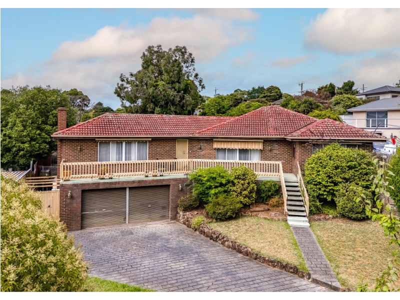 13 Carolanne Court, Mooroolbark VIC 3138