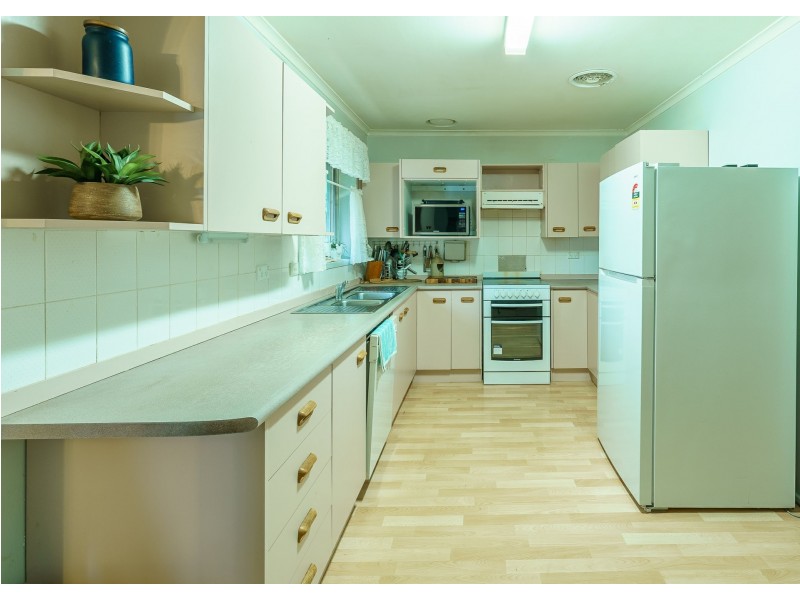 13 Carolanne Court, Mooroolbark VIC 3138