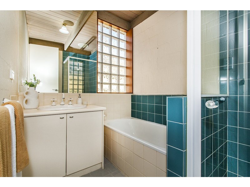 22 Oban Woods, Ringwood North VIC 3134