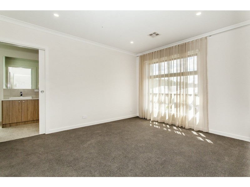 12 Wynnlea Place, Lilydale VIC 3140