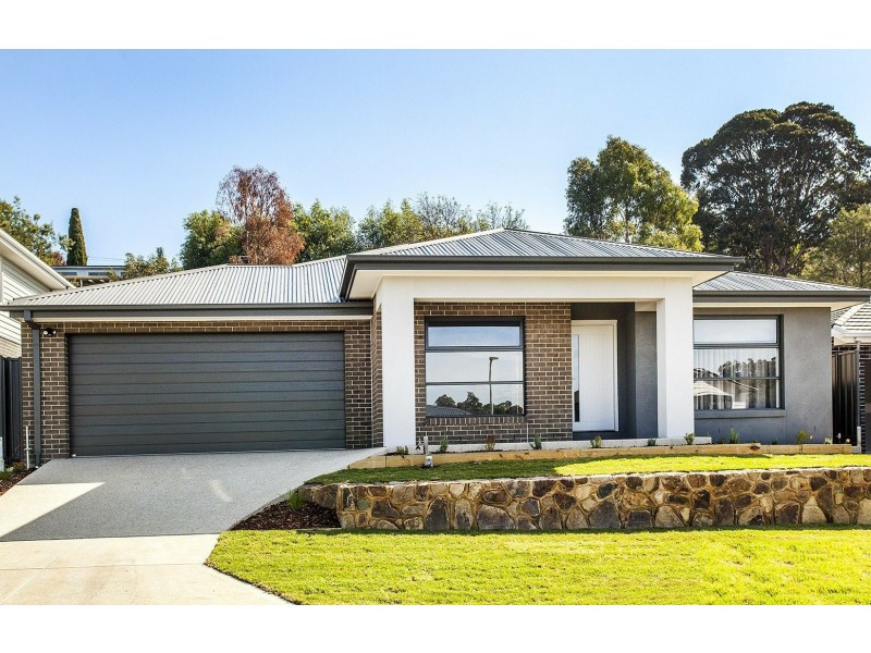 18 Wynnlea Place, Lilydale VIC 3140