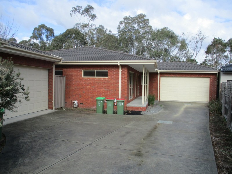 2/85 Esther Crescent, Mooroolbark VIC 3138