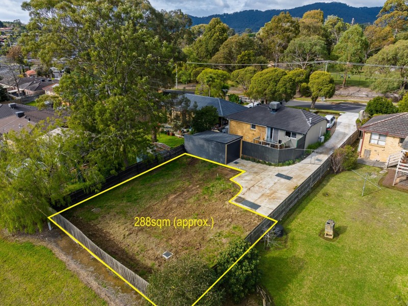 2/19 Lawson Road, Mooroolbark VIC 3138